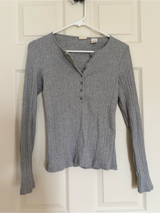 Levi's Tops - Levi’s Women’s Grey Ribbed Henley Long Sleeve Top